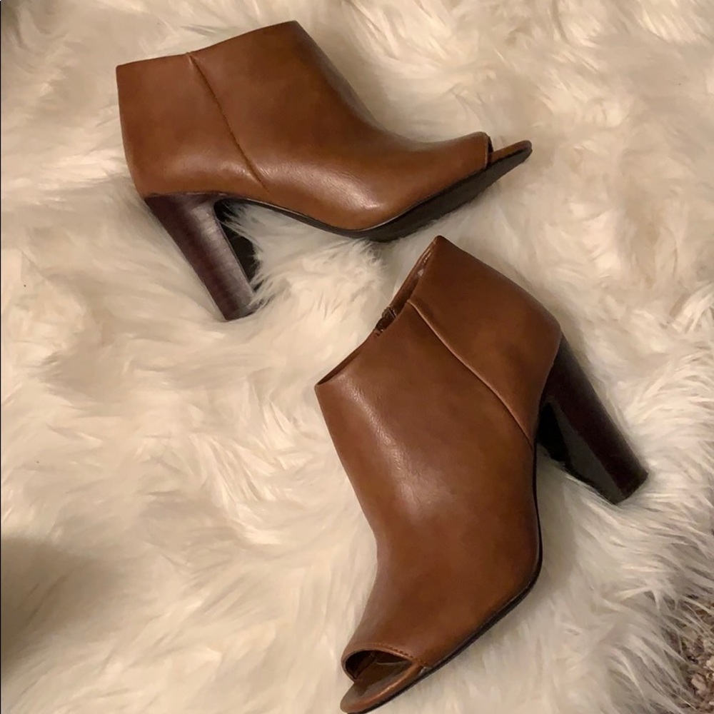 Nine West Peep Toe Heeled Boots 6M Cognac